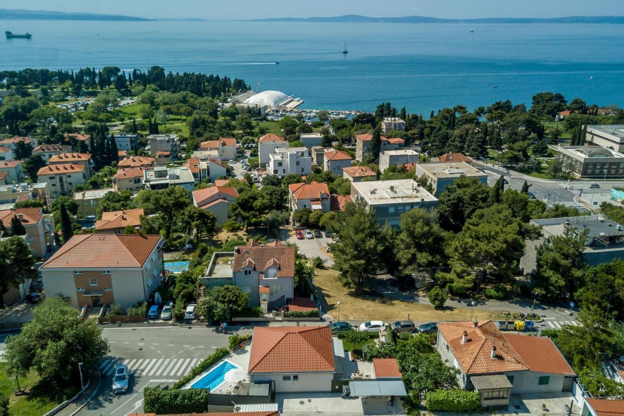 Villa Katess With Heated Pool Split Exterior foto