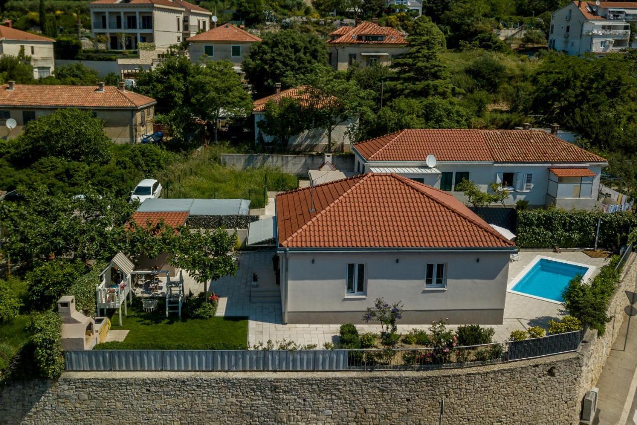 Villa Katess With Heated Pool Split Exterior foto