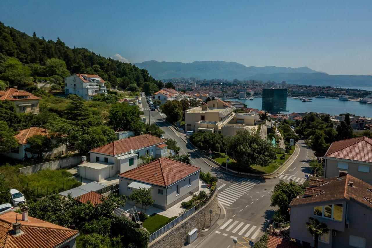 Villa Katess With Heated Pool Split Exterior foto